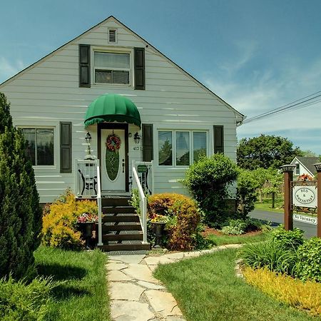 Williams Gate Bed & Breakfast Private Suites 나이아가라온더레이크 외부 사진