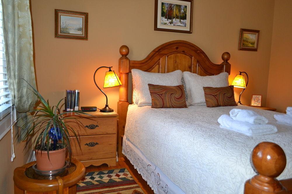 Williams Gate Bed & Breakfast Private Suites 나이아가라온더레이크 외부 사진