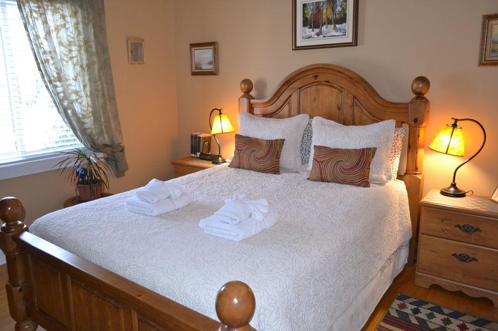 Williams Gate Bed & Breakfast Private Suites 나이아가라온더레이크 외부 사진