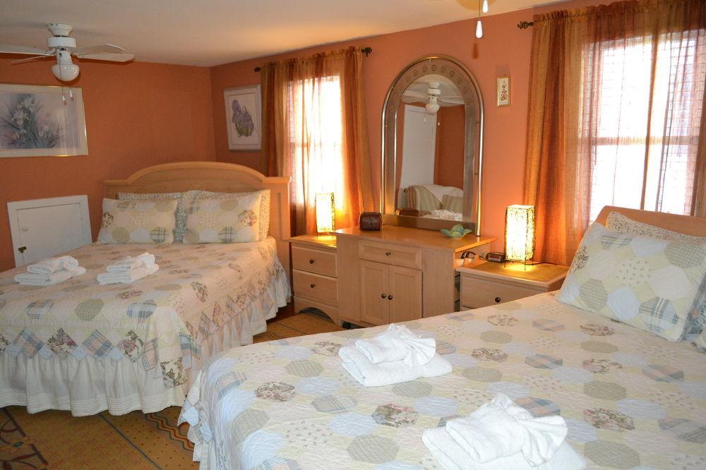 Williams Gate Bed & Breakfast Private Suites 나이아가라온더레이크 외부 사진