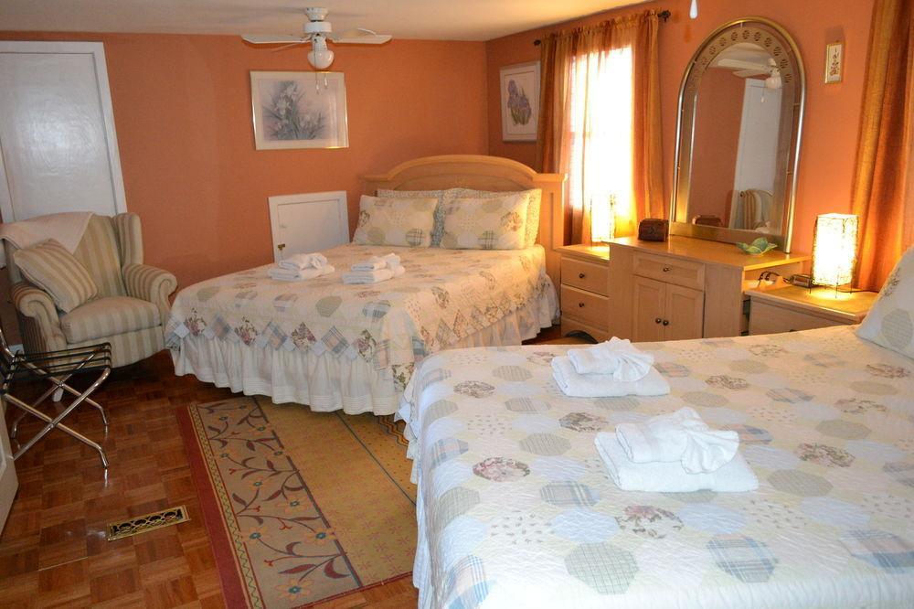 Williams Gate Bed & Breakfast Private Suites 나이아가라온더레이크 외부 사진