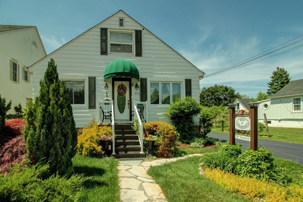 Williams Gate Bed & Breakfast Private Suites 나이아가라온더레이크 외부 사진
