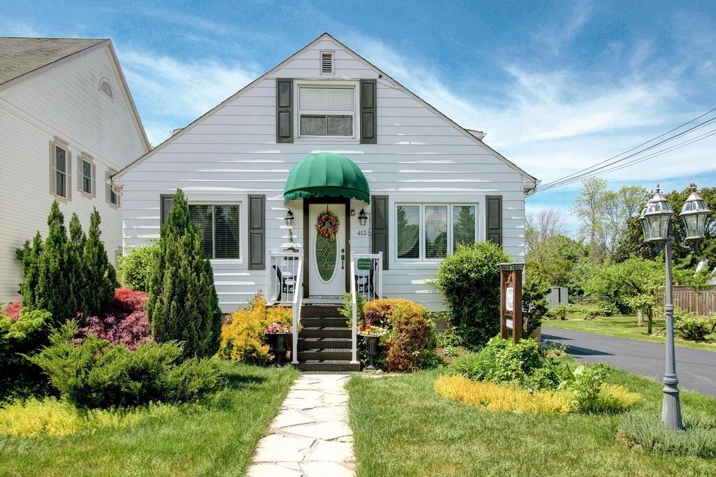 Williams Gate Bed & Breakfast Private Suites 나이아가라온더레이크 외부 사진