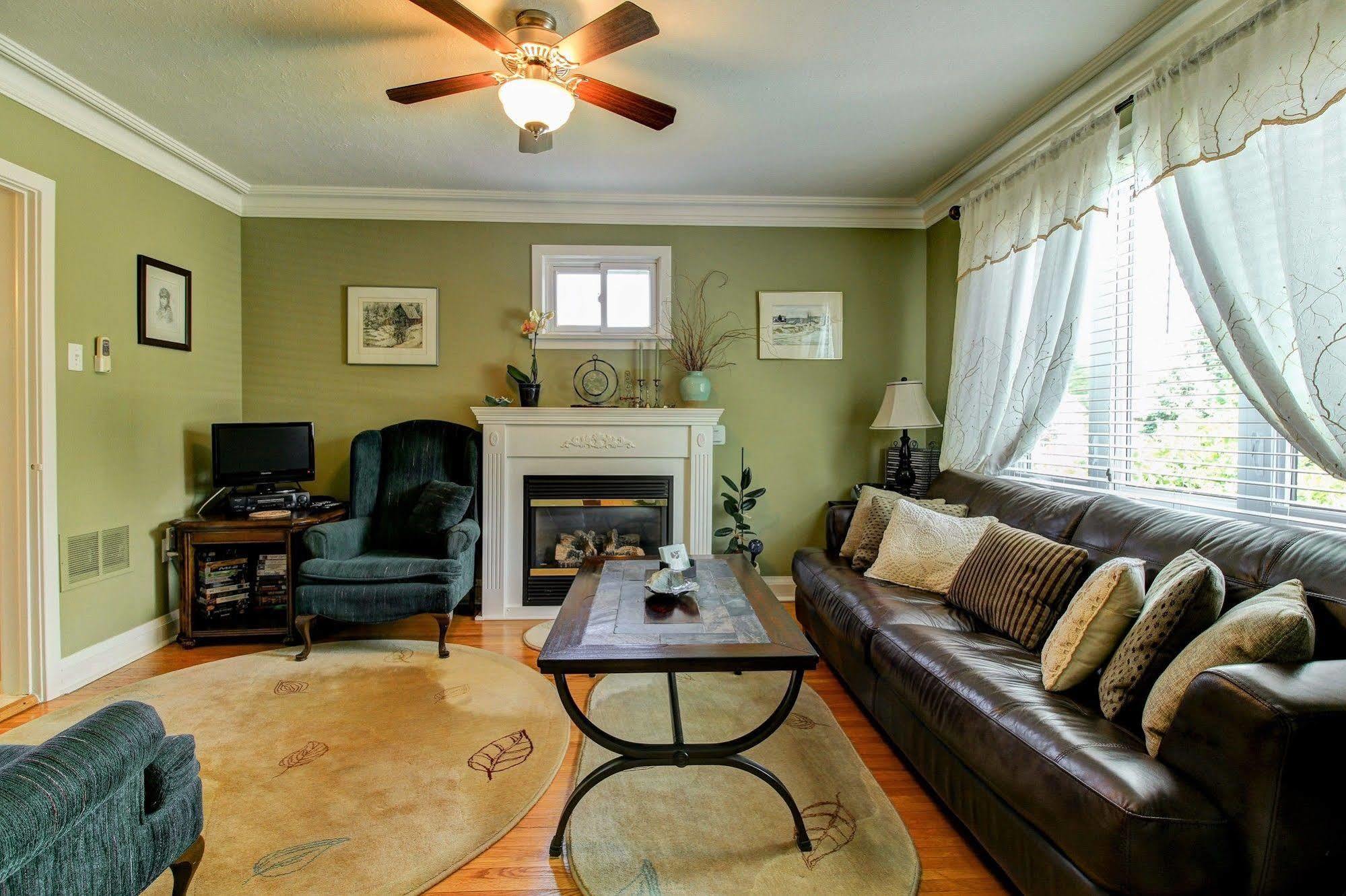 Williams Gate Bed & Breakfast Private Suites 나이아가라온더레이크 외부 사진