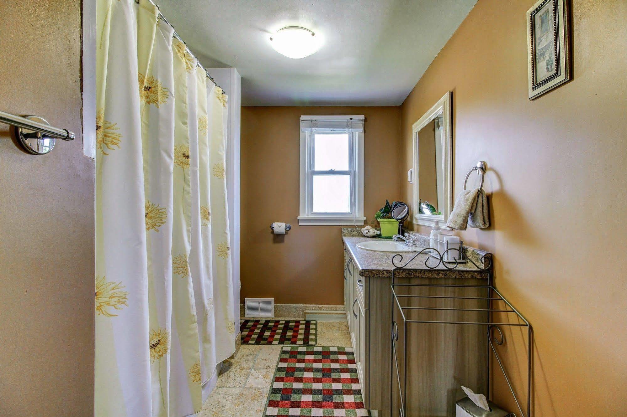 Williams Gate Bed & Breakfast Private Suites 나이아가라온더레이크 외부 사진