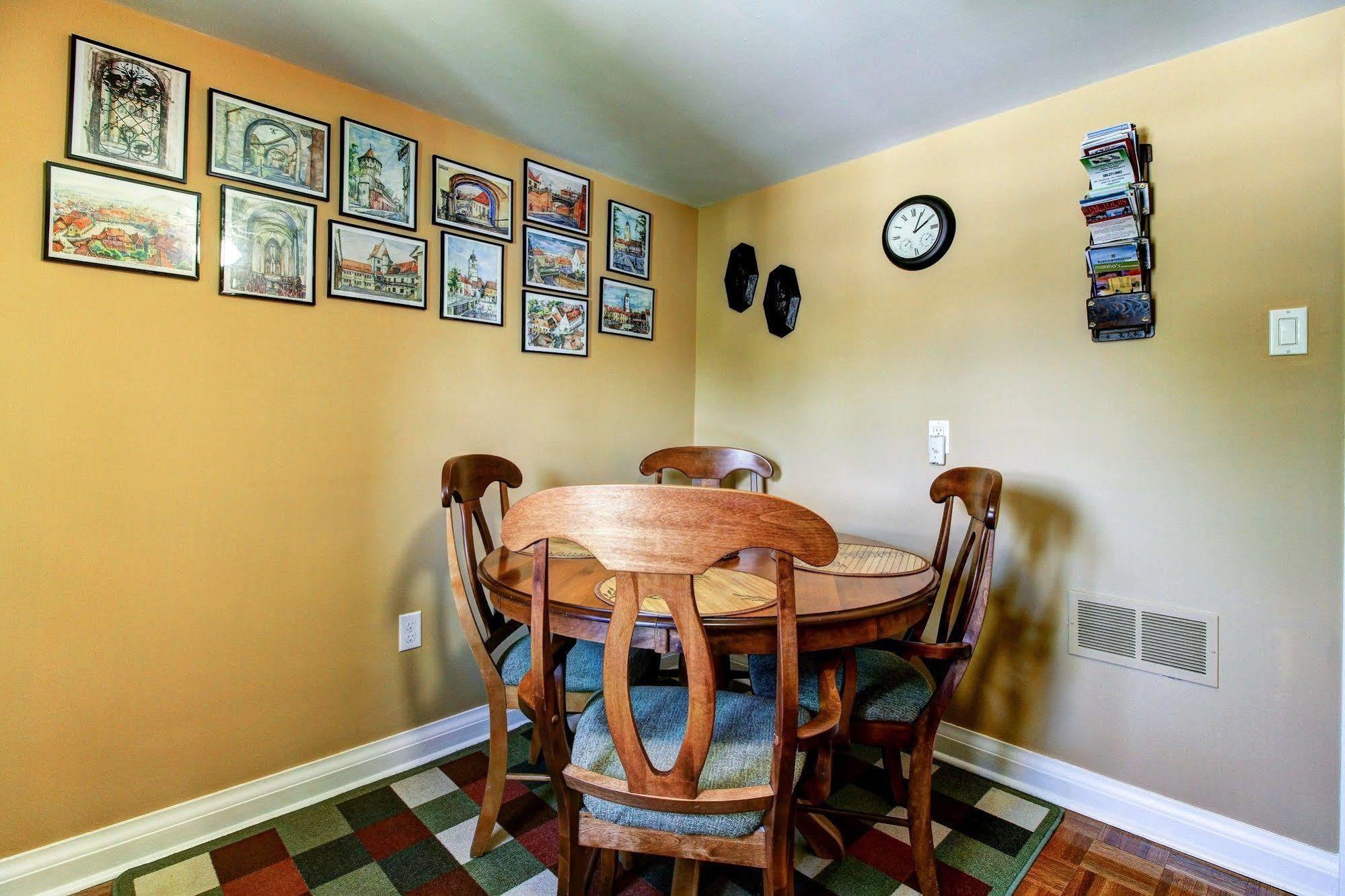 Williams Gate Bed & Breakfast Private Suites 나이아가라온더레이크 외부 사진