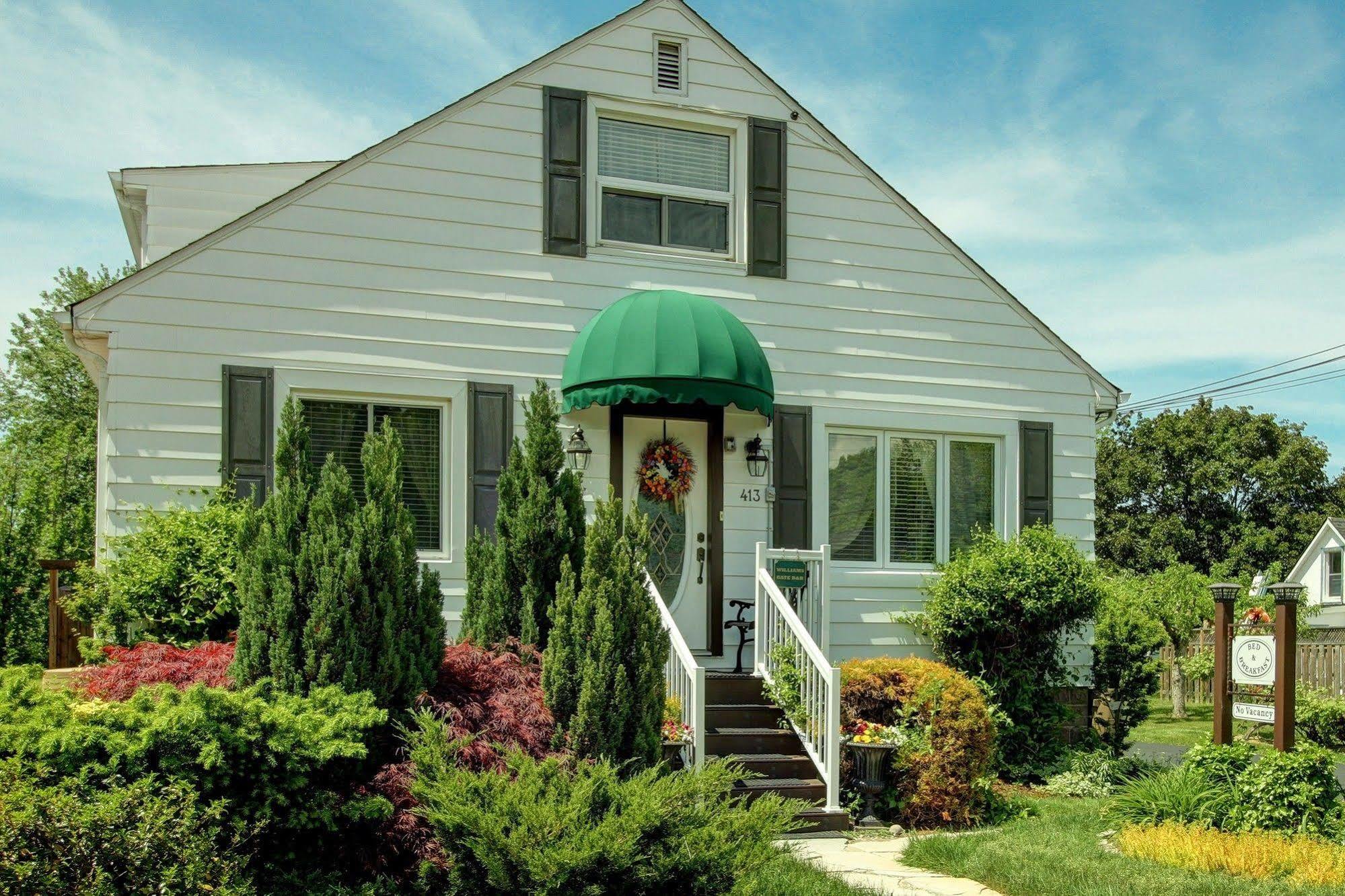 Williams Gate Bed & Breakfast Private Suites 나이아가라온더레이크 외부 사진